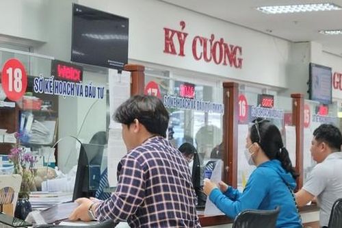 Vì sao doanh nghiệp 'đổ xô' cập nhật căn cước công dân gắn chíp?