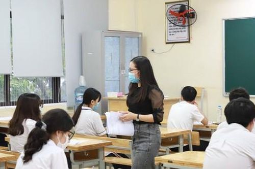 Thi tốt nghiệp THPT từ năm 2025: Dự kiến 4 môn bắt buộc, 2 môn lựa chọn