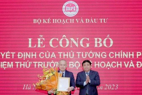 Trao quyết định bổ nhiệm tân Thứ trưởng Bộ Kế hoạch và Đầu tư