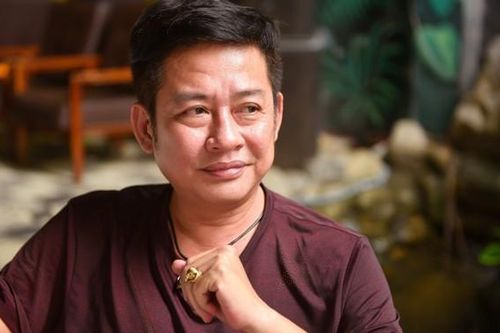 Tấn Beo bất tỉnh sau cú ngã cầu thang