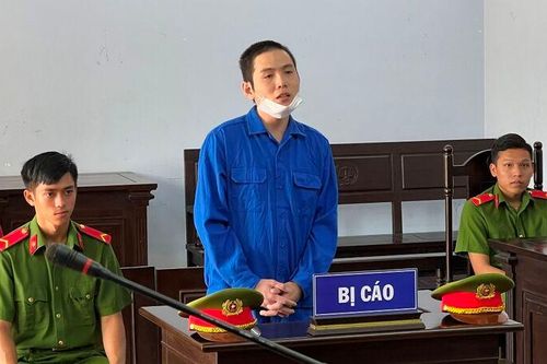 Côn đồ lãnh án