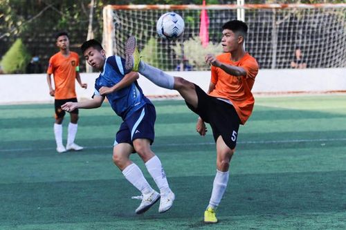Hấp dẫn bóng đá học sinh phổ thông