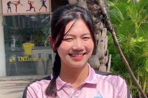 Ánh Viên gây sốt với ngoại hình nữ tính, duyên dáng