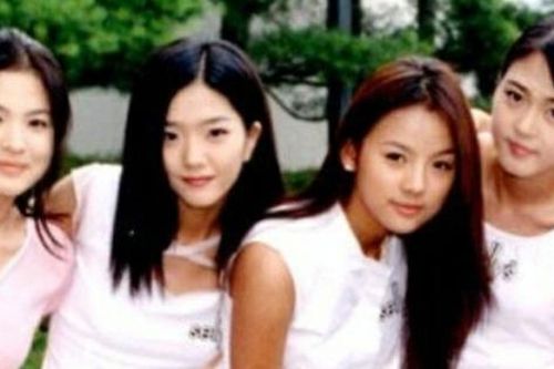 Song Hye Kyo lộ ảnh đọ sắc hội bạn minh tinh 20 năm trước: Có thua xa Lee Hyori và nữ thần đẹp nhất Kpop Sung Yuri?