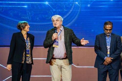 Quỹ VinFuture khởi động chuỗi hội thảo trực tuyến 'InnovaTalk 2023'