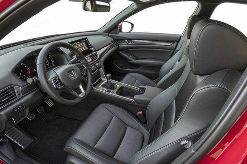 Honda triệu hồi gần 450.000 xe vì lỗi dây an toàn