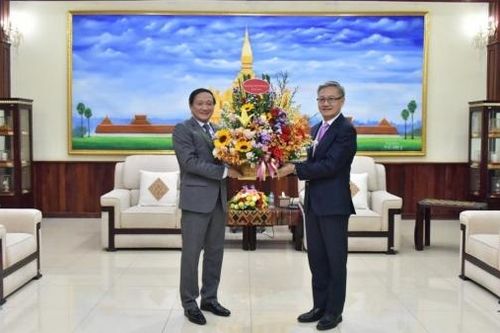 Đại sứ quán Việt Nam chúc mừng 68 năm Ngày thành lập Đảng Nhân dân cách mạng Lào
