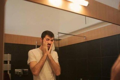 Tại sao khi lo lắng, nhiều người lại muốn đi vệ sinh?