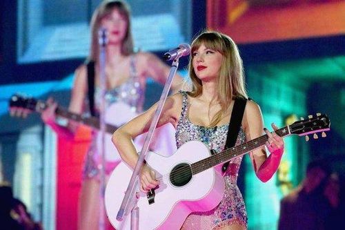 Taylor Swift khoe nhan sắc đỉnh cao ở tuổi U35 khi đi tour