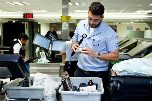 An ninh sân bay phát hiện ma túy như thế nào: Công việc không hề dễ dàng