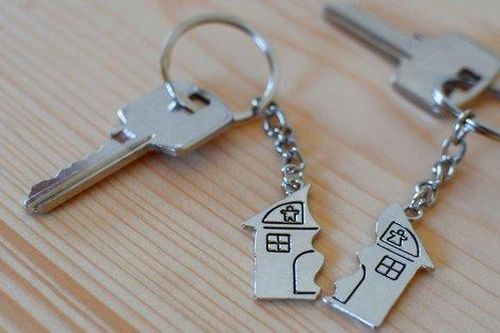 Vợ vẫn thực hiện lời thề 'bên nhau cả khi đau yếu lẫn lúc khỏe mạnh' với chồng dù đã ly dị 20 năm