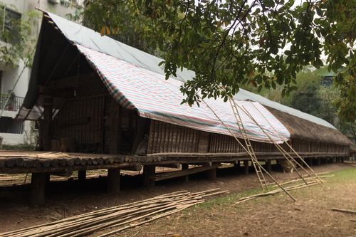 Những 'kiến trúc sư' Ê-đê biệt phái giữa lòng Hà Nội