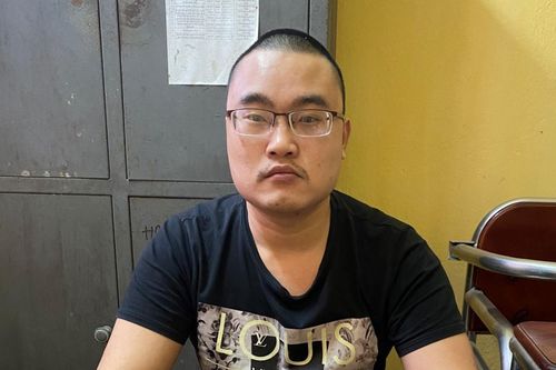Hàng loạt nhân viên công ty giao hàng mắc bẫy lừa của gã trai 'đói' tiền