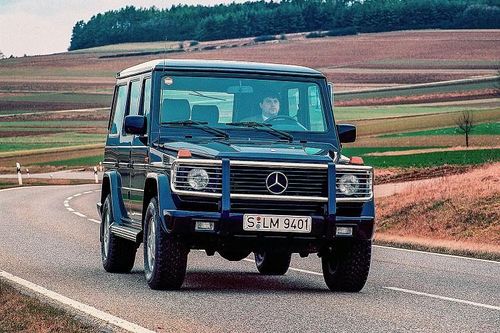 'Soi' chiếc Mercedes-Benz G-Class đầu tiên sở hữu khối động cơ V8