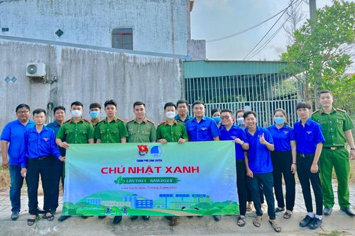 Tuổi trẻ Công an An Giang tham gia làm sạch môi trường