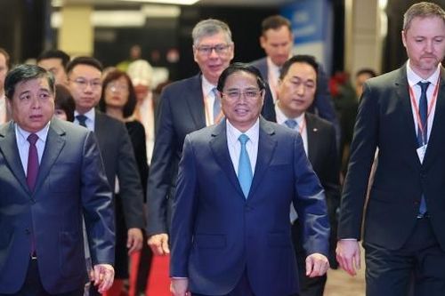 Khai mạc Diễn đàn Doanh nghiệp Việt Nam 2023: Doanh nghiệp đồng hành cùng Chính phủ đẩy tăng trưởng xanh
