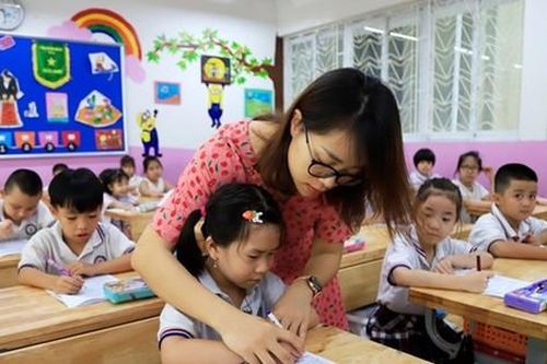 Điểm nhấn giáo dục: Đề xuất giữ nguyên tuổi nghỉ hưu của giáo viên