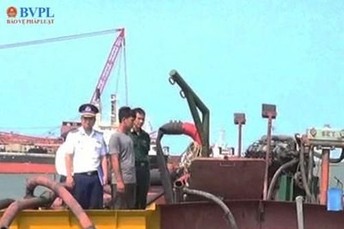 Bắt sà lan chở 90m3 cát không rõ nguồn gốc
