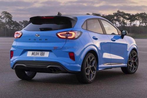 Cận cảnh Ford Puma ST Powershift 2023