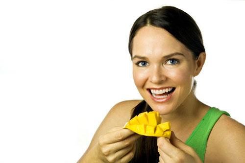 Ăn xoài theo cách này bạn đang phá hoại cơ thể mình mà không hay biết
