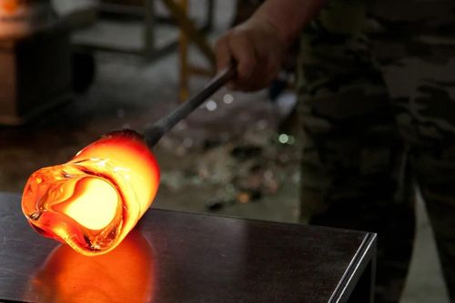Kính thủy tinh sinh học có thể tái chế phân hủy, không gây ô nhiễm môi trường