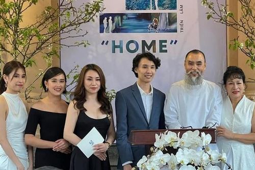 Cha và 4 con tổ chức triển lãm tranh khắc họa những rung động với cuộc sống