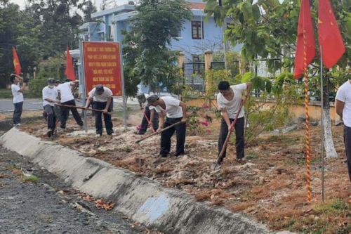 Đoàn cơ sở Chi đội Kiểm ngư số 4 tổ chức Ngày Chủ nhật xanh