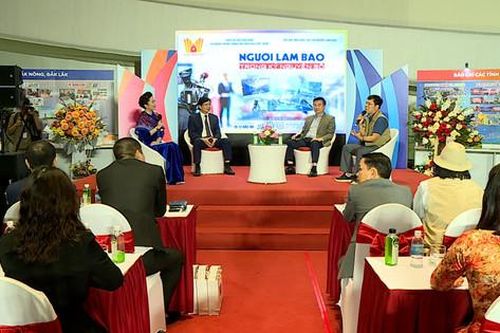 Người làm báo trong kỷ nguyên số: Cơ hội và thách thức