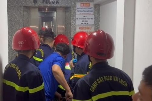 Giải cứu 3 người mắc kẹt trong thang máy khách sạn