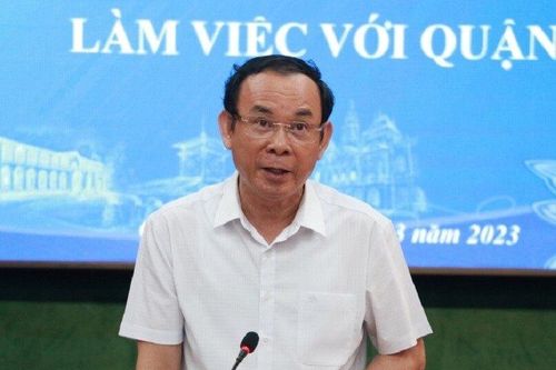 Bí thư TP.HCM: Phải tháo gỡ vướng mắc về xây nhà vệ sinh công cộng