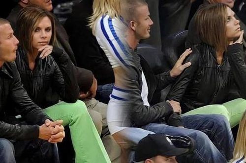 Khoảnh khắc 'tia gái' bị vợ bắt tại trận của David Beckham: Cứ ngỡ tan vỡ tại đây, ai ngờ vẫn bền vững tới hơn 2 thập kỷ còn vừa lên chức bố mẹ chồng