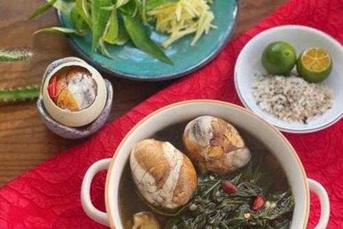 Lý do ăn trứng vịt lộn phải có rau răm và cách luộc trứng vịt lộn ngon đến mức ai không thích ăn cũng 'mê'