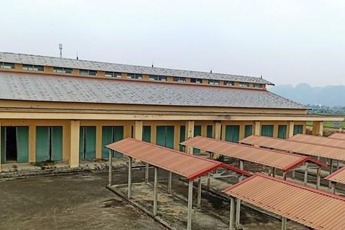 Chợ gần 15 tỷ đồng bỏ hoang