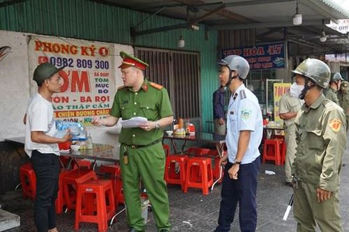 Quyết 'dẹp' vấn nạn chèo kéo khách mua cơm giữa quốc lộ