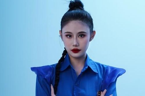 Hưởng ứng tháng Thanh niên theo cách của sinh viên thời trang là hotgirl Đại học Mở Hà Nội