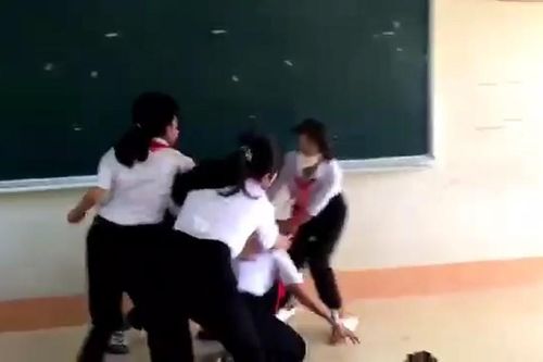 Vĩnh Long: Liên tiếp xảy ra nữ sinh bị đánh hội đồng