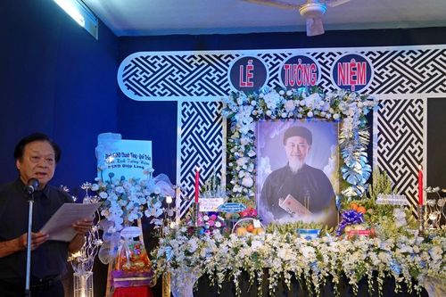 Nghệ sĩ thành phố tưởng nhớ NSND Diệp Lang