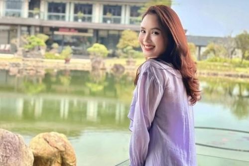 Nhan sắc đời thường trẻ trung, xinh đẹp của Hồng Diễm