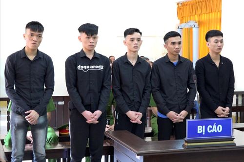 Phạm tội giết người, 5 bị cáo chia nhau 73 năm tù