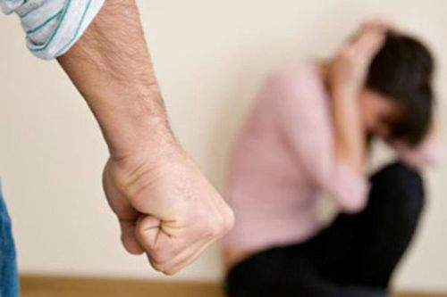 Nghi án chồng đánh vợ tử vong rồi báo bị tai nạn trên công trường