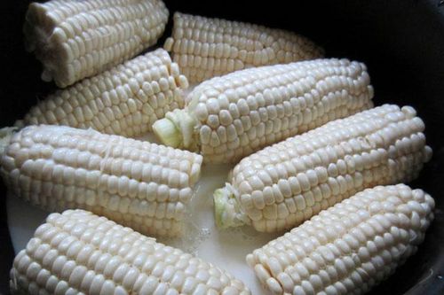 8 mẹo vặt 'thần thánh' từ sữa tươi bà nội trợ nào cũng nên biết