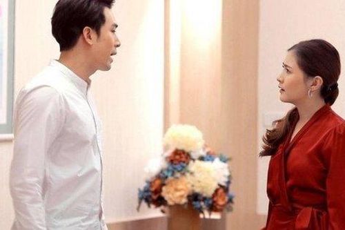 Chồng đòi vay tiền mua ô tô để ra 'oai' với hàng xóm