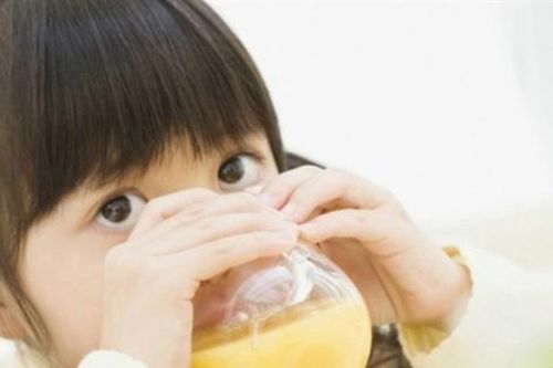 Oresol đóng chai sẵn có thể thay thế loại thông thường không?