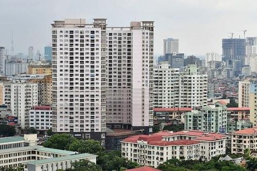 Thị trường bất động sản đi xuống, chung cư vẫn tăng giá