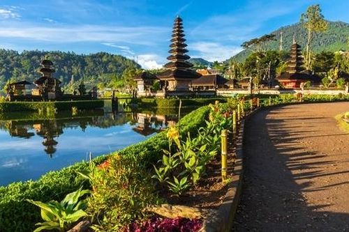 Thiên đường du lịch của Indonesia kêu gọi cấm du khách Nga và Ukraine