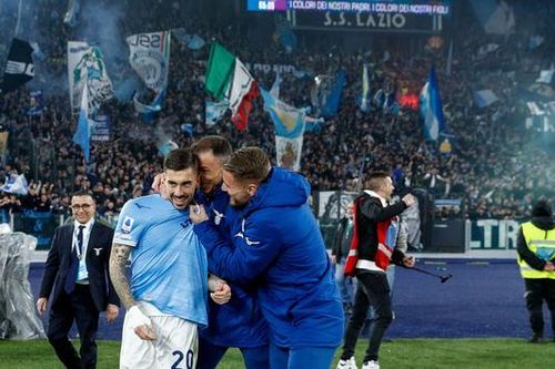 Serie A: Napoli tiếp tục bay cao, Lazio chiếm nhì bảng