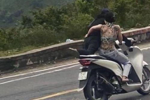 Công an truy tìm cặp đôi đi xe SH 'làm xiếc' tại khúc cua nguy hiểm đèo Hải Vân