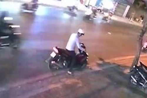 Người dân truy đuổi nghi phạm trộm xe máy ở TP.HCM