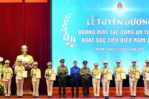 Tuyên dương 12 Gương mặt trẻ Công an Thủ đô tiêu biểu năm 2022