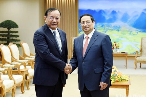 Thủ tướng Phạm Minh Chính tiếp Phó Thủ tướng, Bộ trưởng Ngoại giao và Hợp tác quốc tế Campuchia